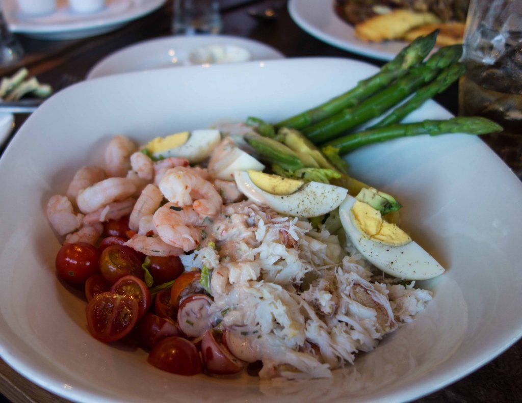 Tons of crab and shrimp, hard cooked egg, asparagus, lettuce and Louis dressing.  What's not to love?