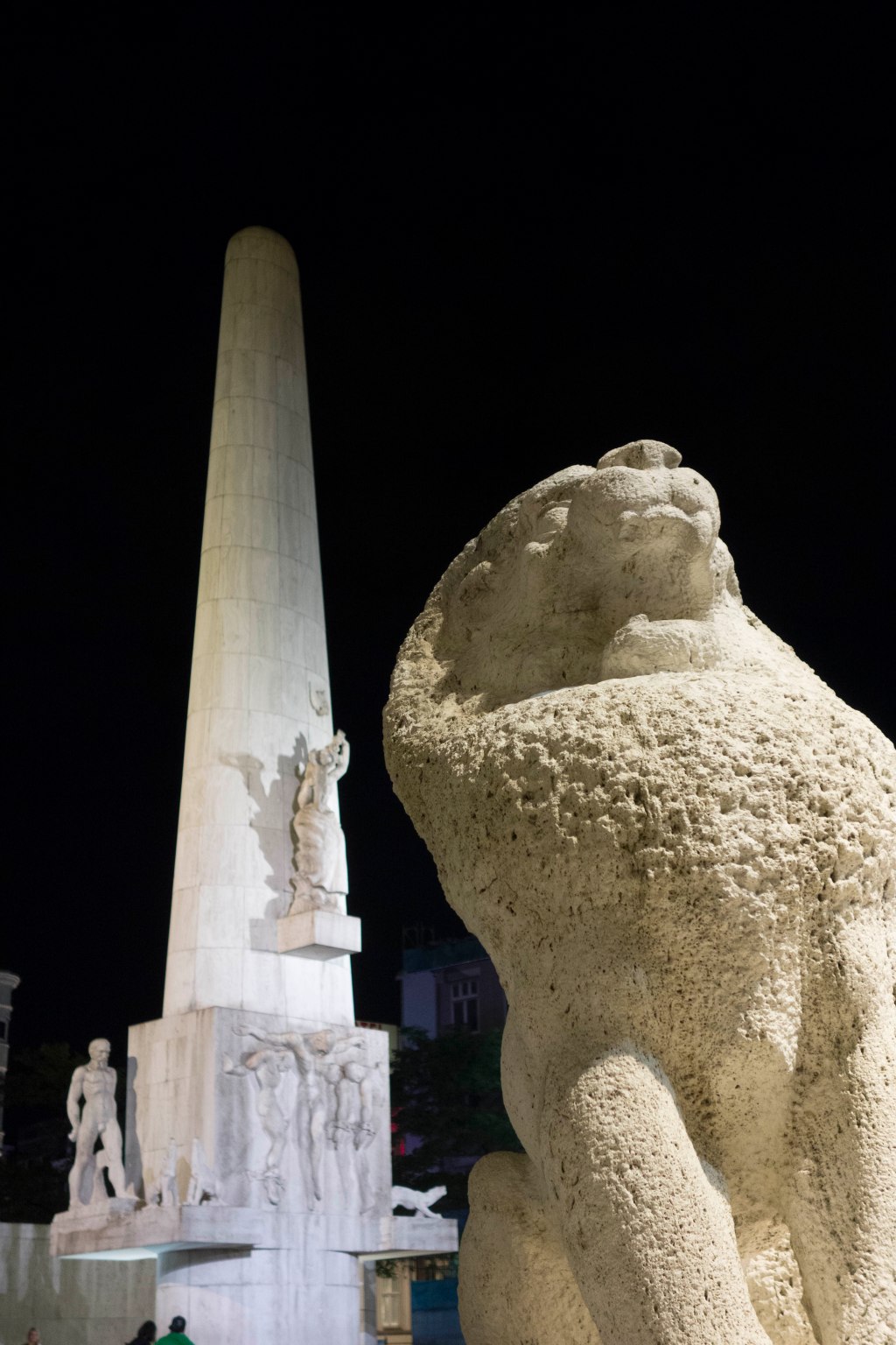 Lions and obelisks seem to go together.