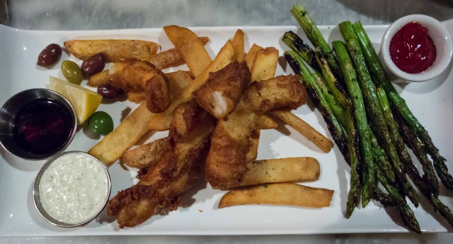 Fish, chips and asparagus.  The English ought to try this.