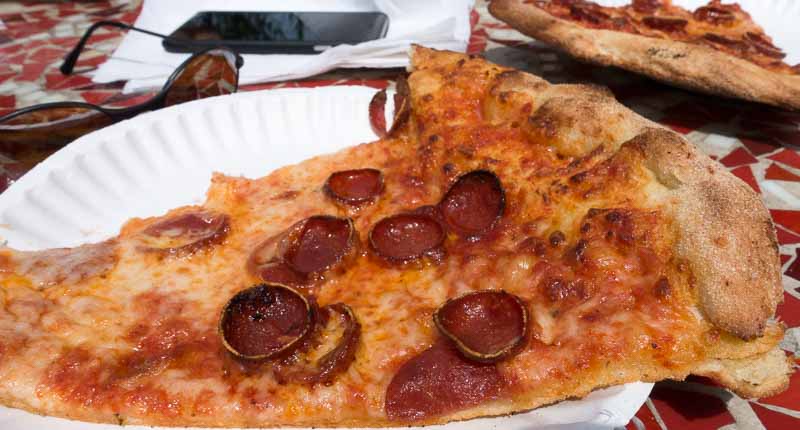 Pepperoni pizza ala Tony