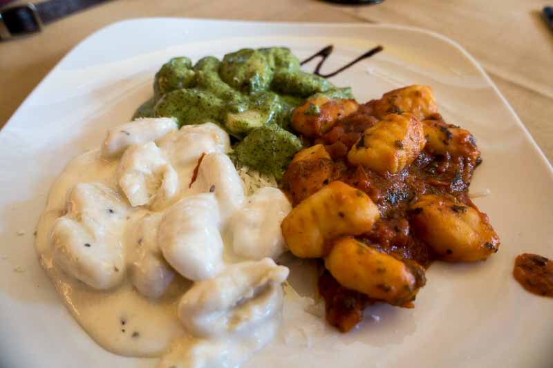 Pesto, bolognese and alfredo sauces 