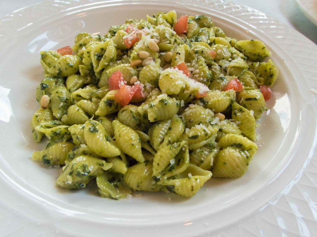 Shells with pesto and pine nuts