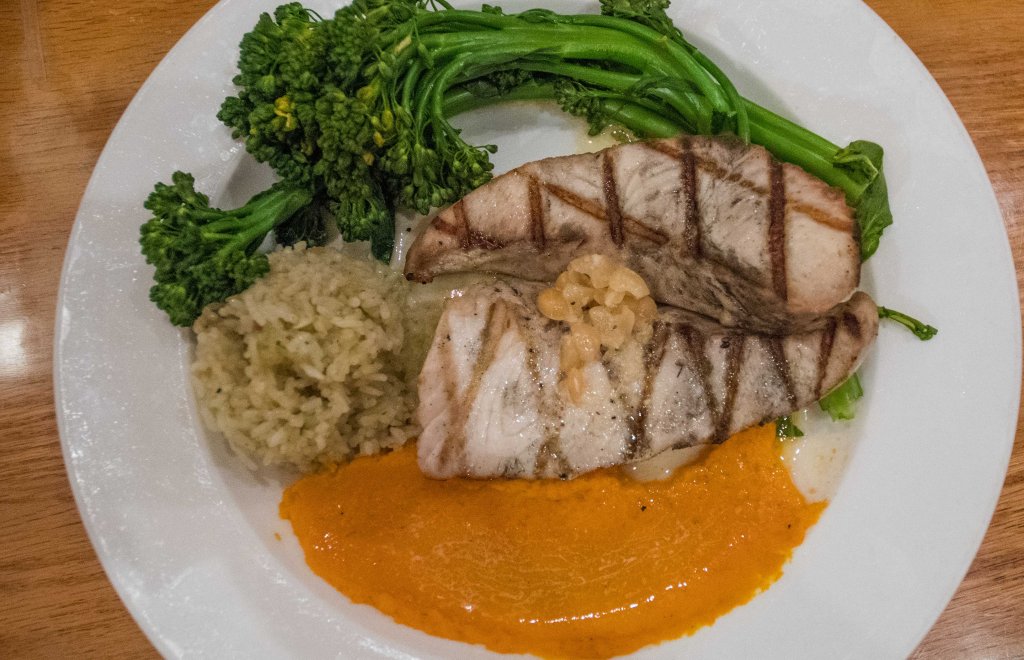 Grilled Mong Chong with vegetables both great and second rate.